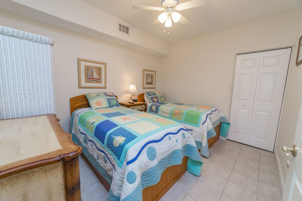 Additional Bedroom- 2 Twins
