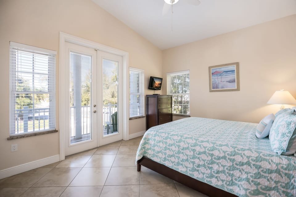 Primary Bedroom - Balcony Access