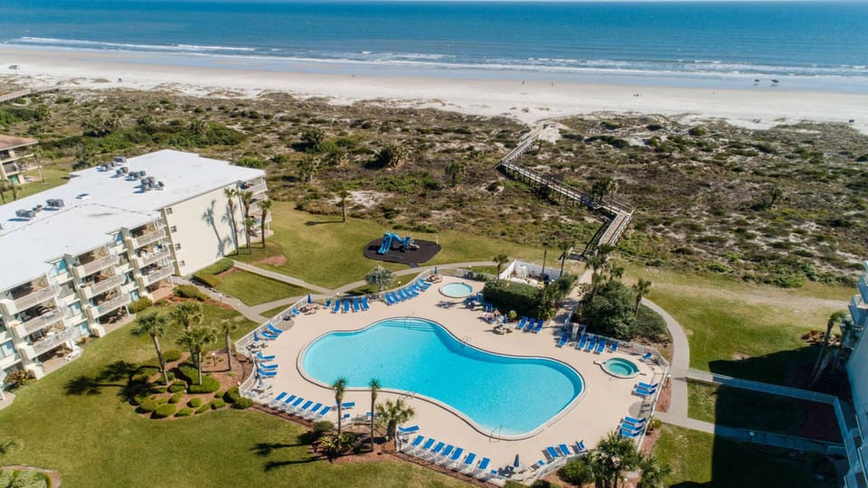 Community pool with private beach walkway!