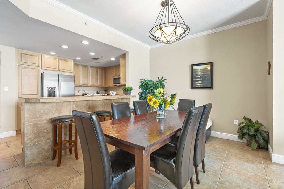 DiningTable_03