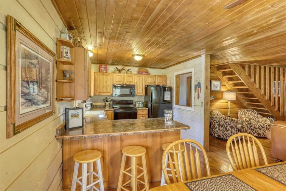 3 stools at the breakfast bar