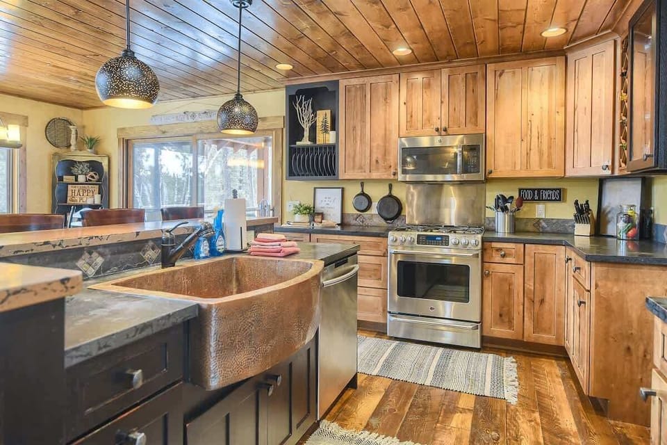 Fully stocked kitchen