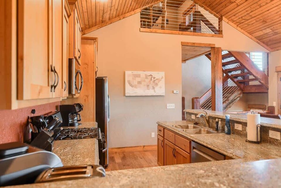 Main floor fully equipped kitchen