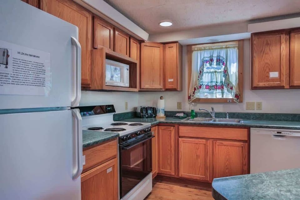 Fully equipped kitchen