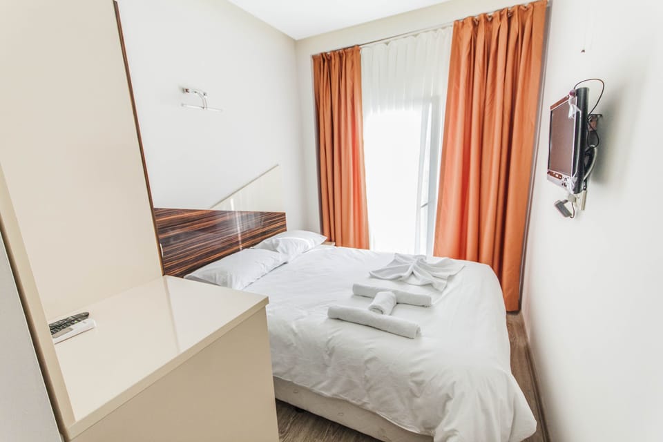 Standard Double Room | Soundproofing, free WiFi
