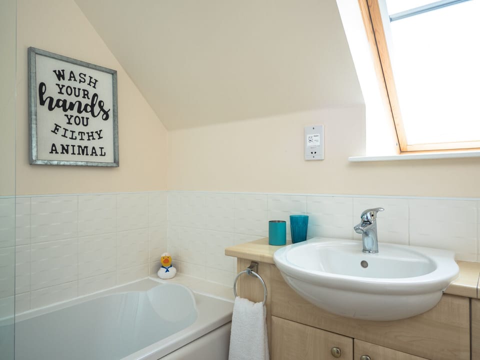 Upstairs family bathroom