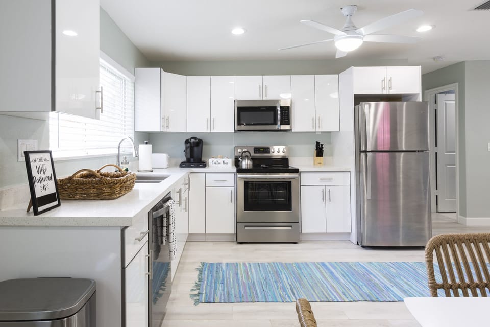 Kitchen with all cookware and utensils necessary to cook your favorite meals.