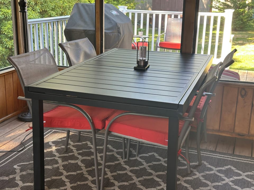 Alfresco dining