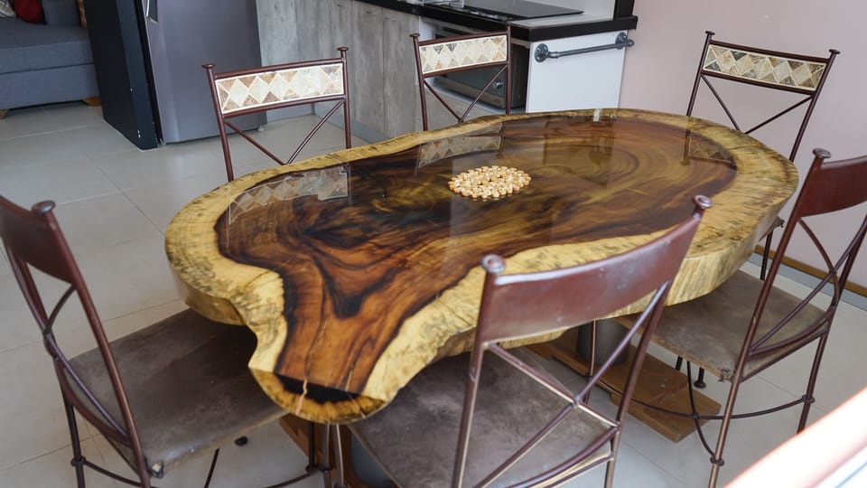 Dining table detail