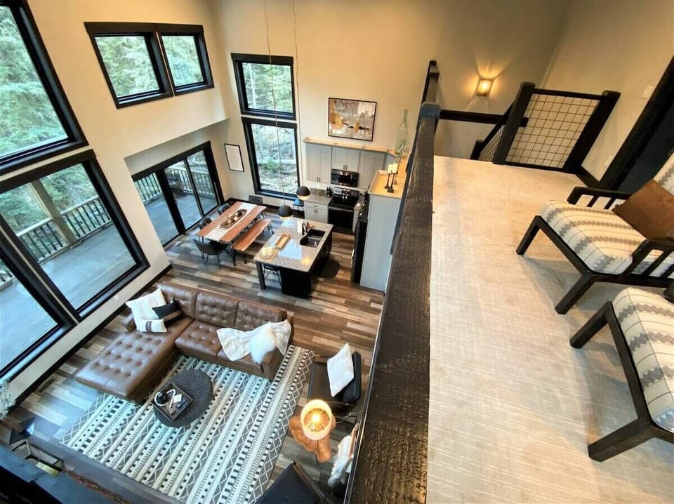 Upper level loft to view below