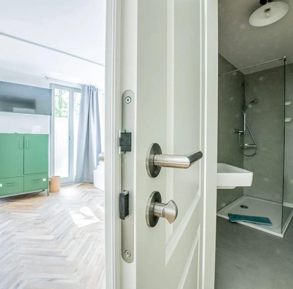 Standard Apartment, Private Bathroom (Apartment) | Bathroom