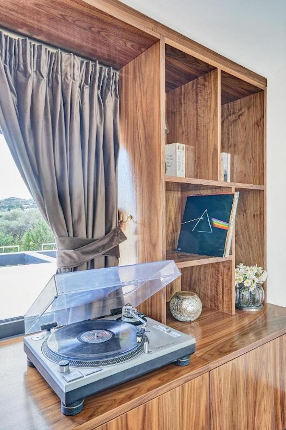 Exclusive Villa, 4 Bedrooms | Living area | 49-inch Smart TV with satellite channels, TV, fireplace