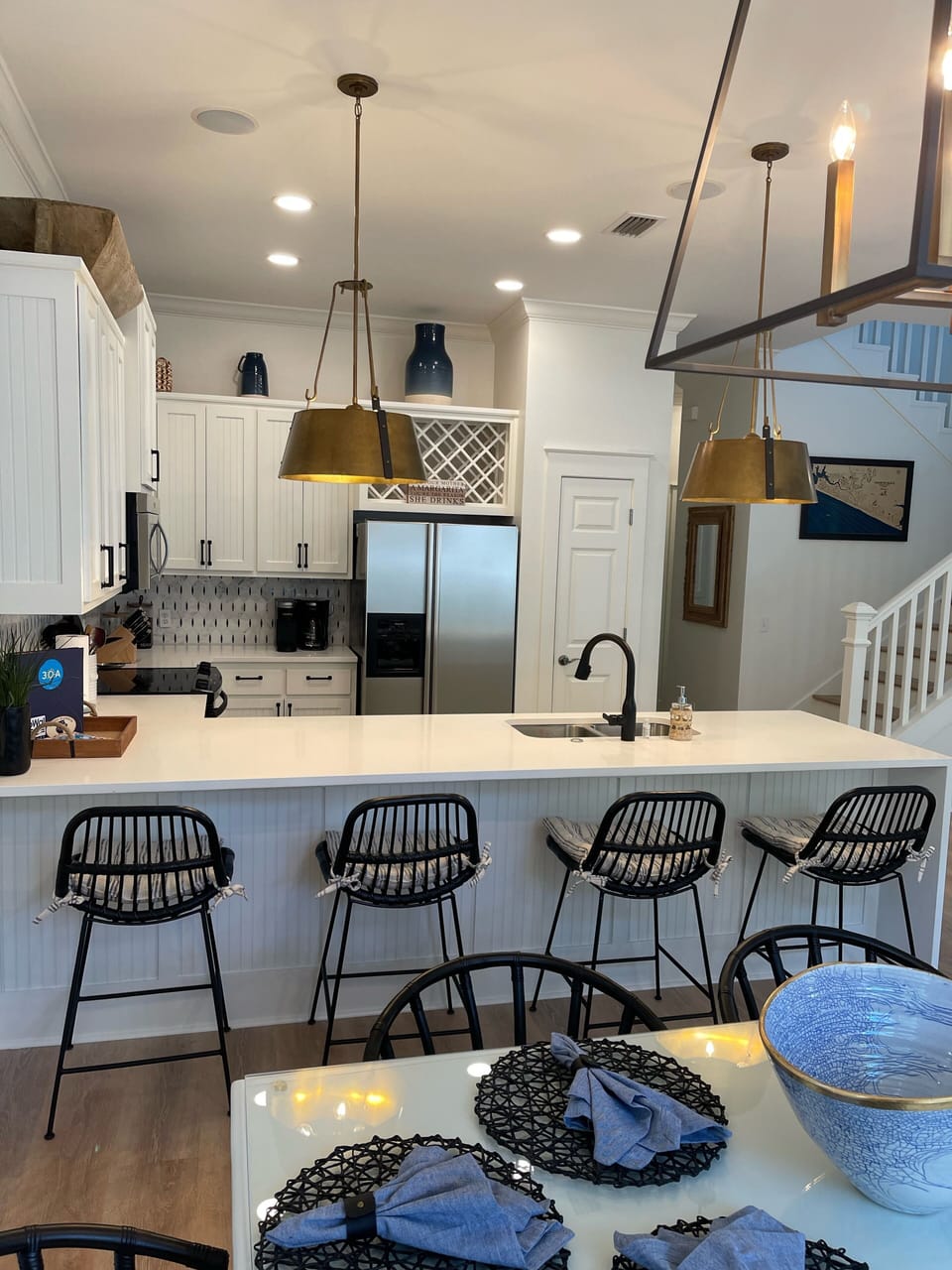 Kitchen bar area 