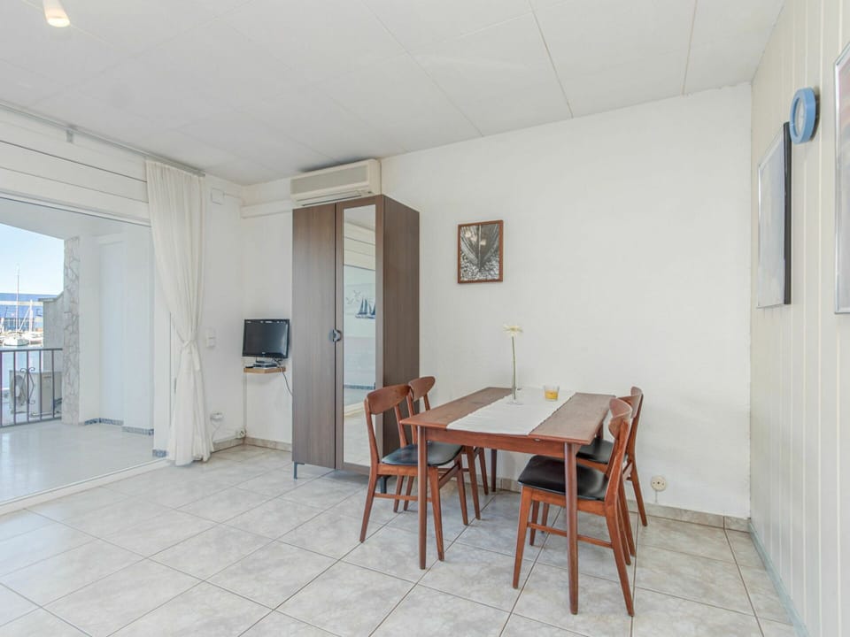 Table, Furniture, Wood, Chair, Interior Design, Flooring, Picture Frame, Floor, Door, Hall