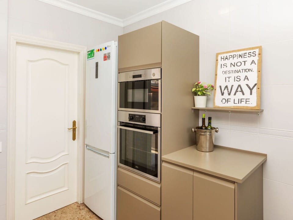 Kitchen Appliance, Major Appliance, Flooring, Cabinetry, Wood, Interior Design, Floor, Kitchen, Home Appliance, Furniture