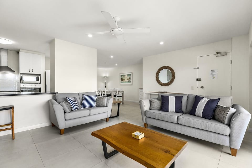 Open plan living, dining and kitchen