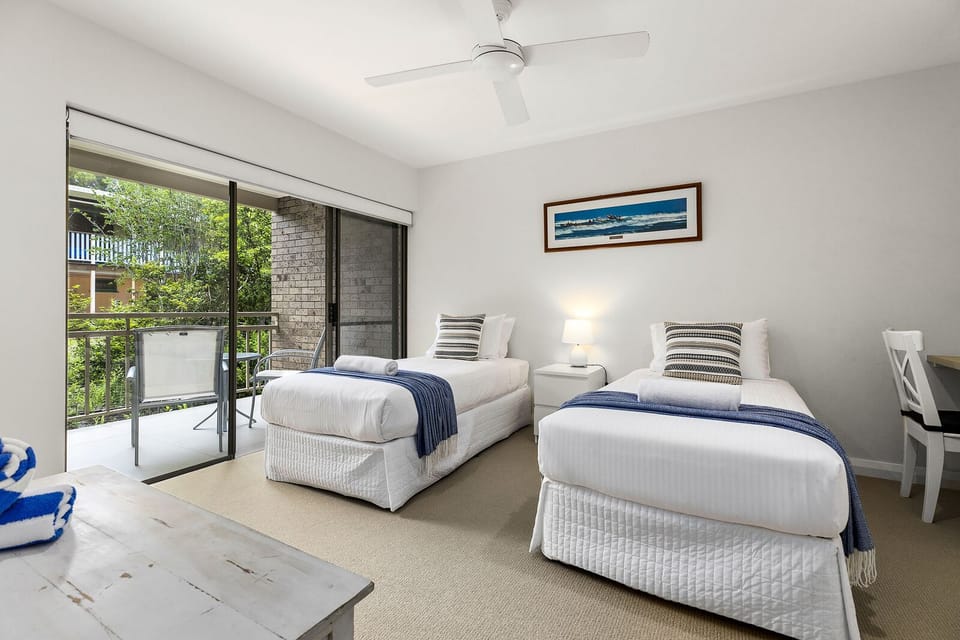 Bedroom 2 includes 2 x singles