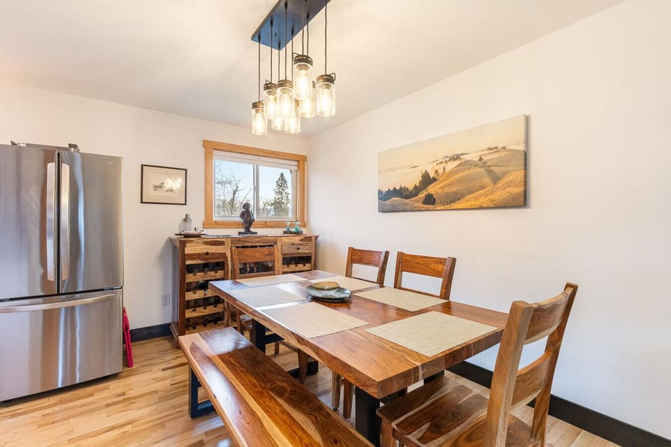 Full Dining Table