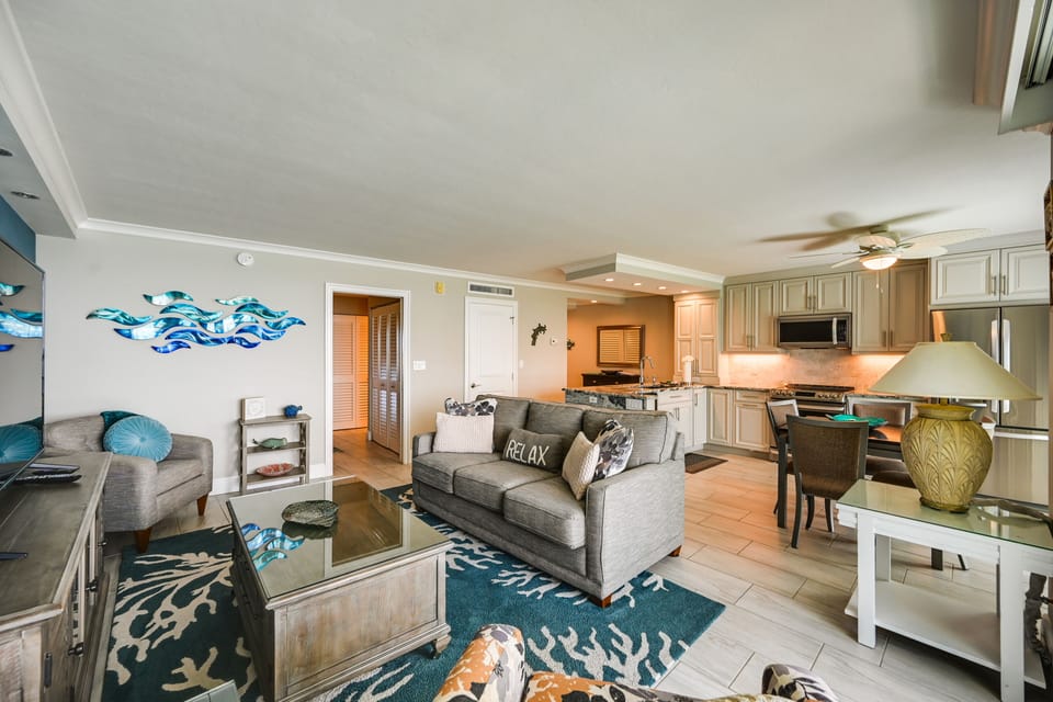 Living Room | Sleeper Sofa | Free WiFi | Smart TV