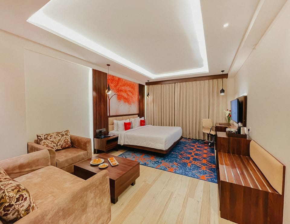 Premium Room | Premium bedding, in-room safe, desk, laptop workspace