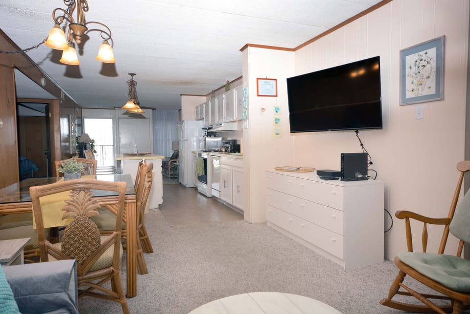 LIVING-AREA