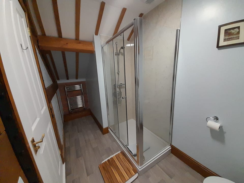 Double Room (Room 4) | Free WiFi