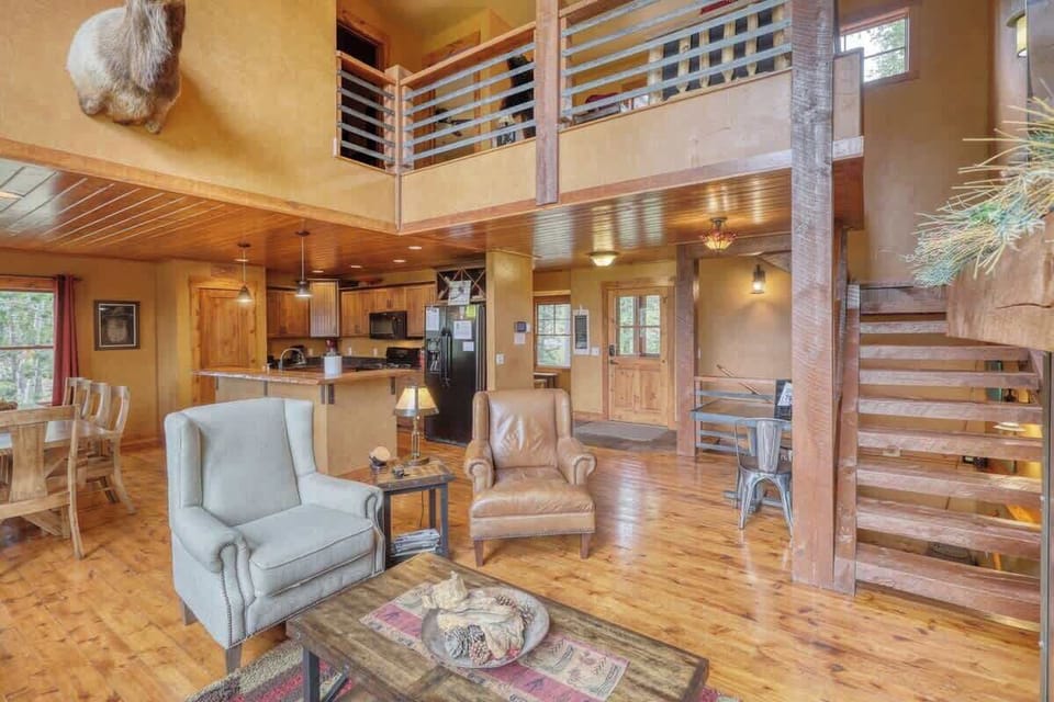 Open concept main floor 