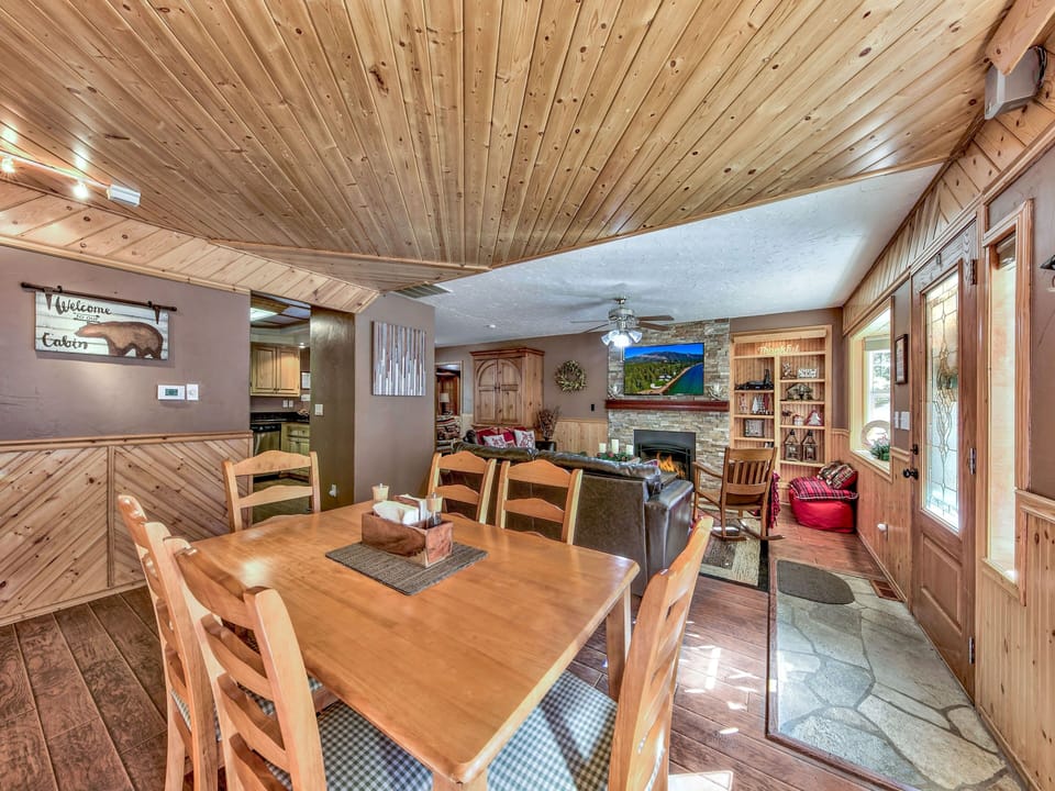 House, 2 Bedrooms | Private kitchen | Coffee/tea maker, fridge, oven, stovetop