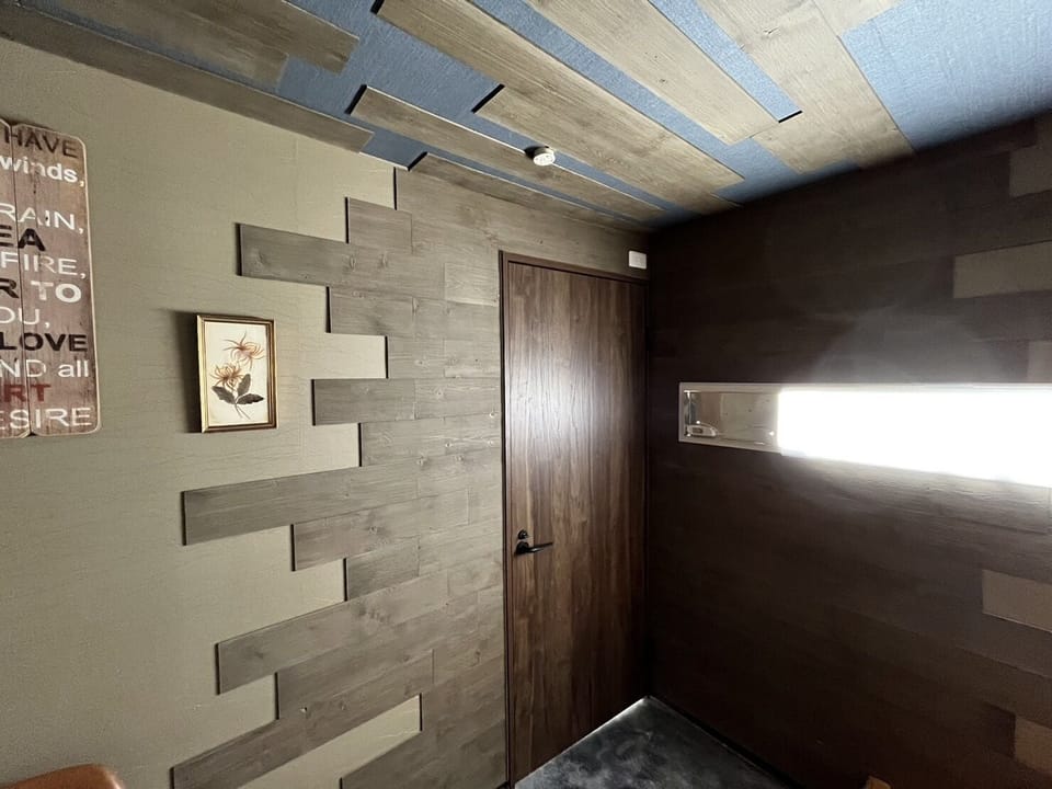 Family House | Living area | 20-inch TV with digital channels, Netflix, streaming services