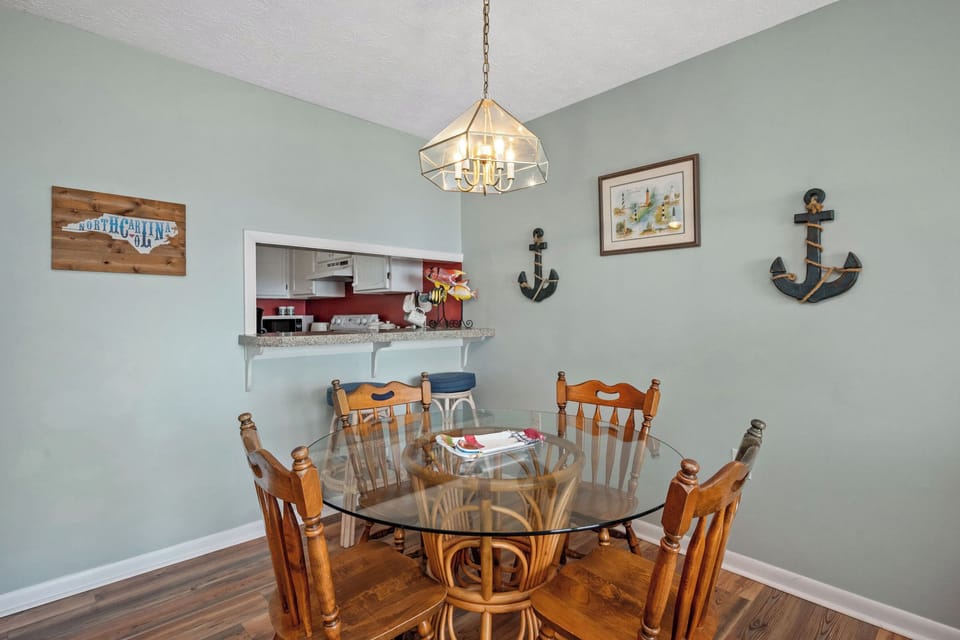 Dining Area - Southeast
