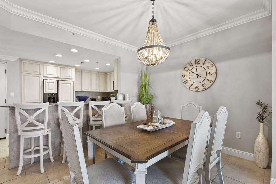 DiningTable_1