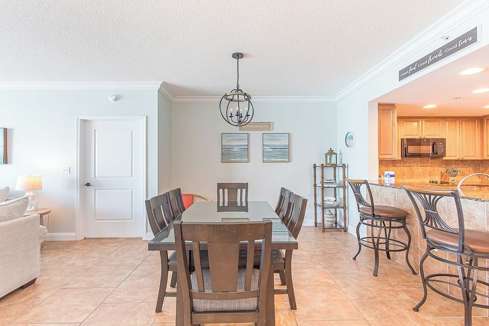 Dining Area 1.2