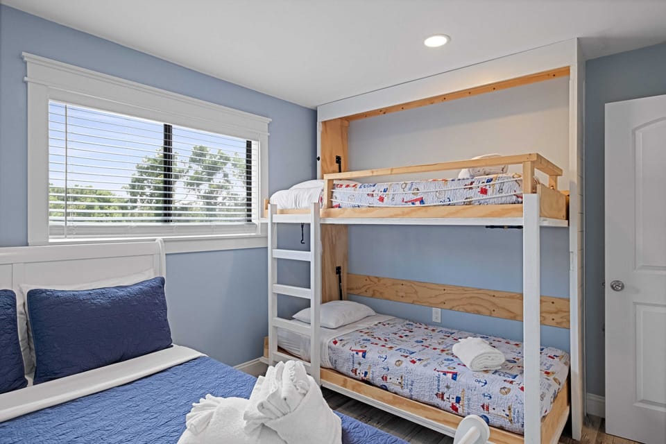 Second bedroom
