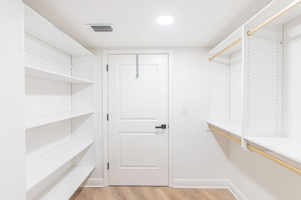 Master Bedroom Closet 1.2
