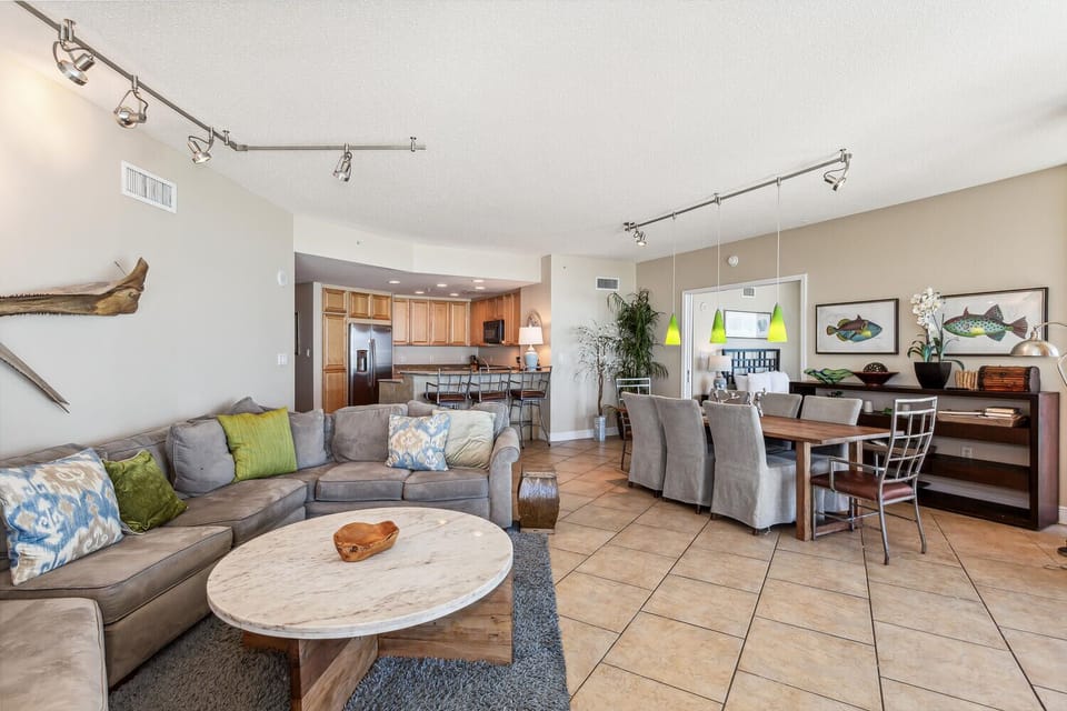 Living Room/Dining Room