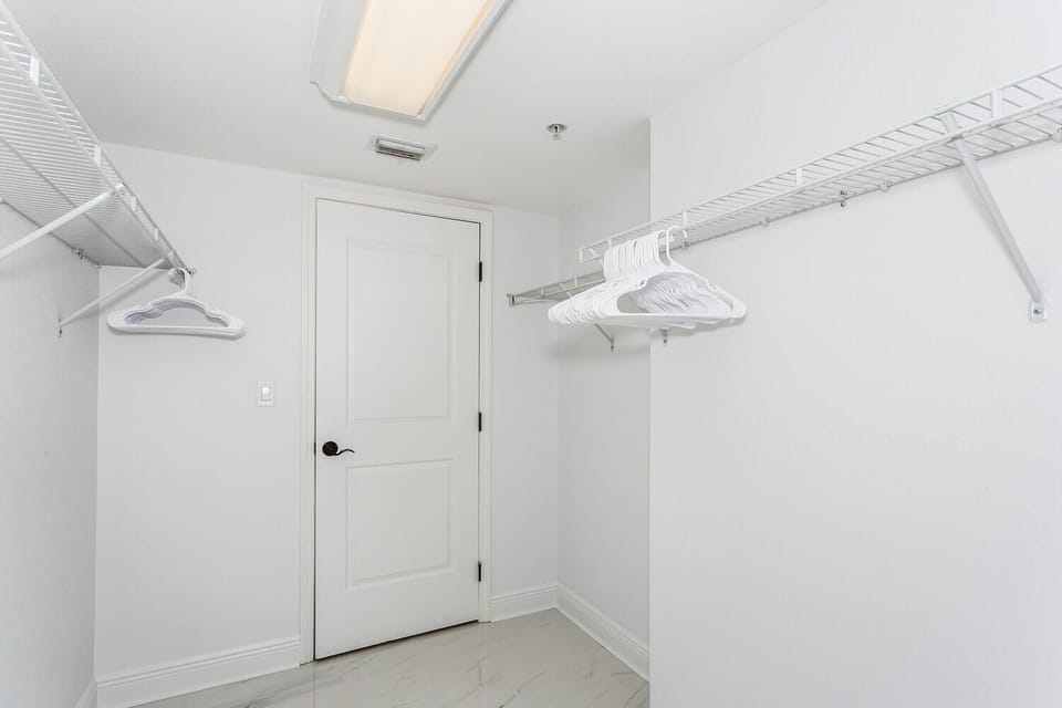 Master closet 1.1