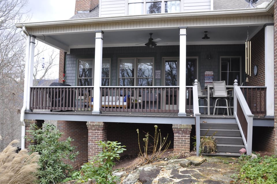Side porch