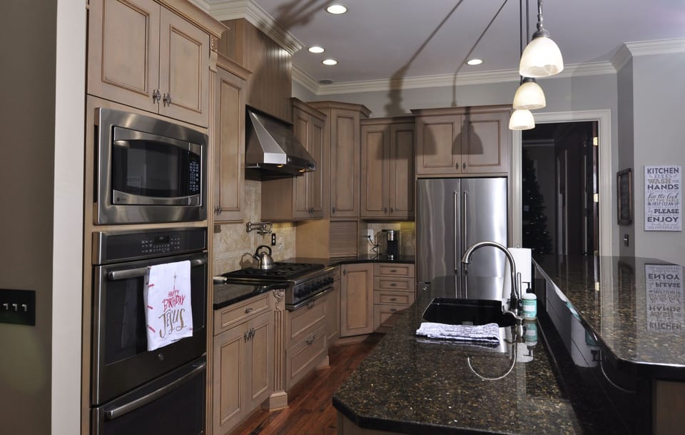 Huge, well-equipped chef's kitchen perfect for fixing a great meal for everyone
