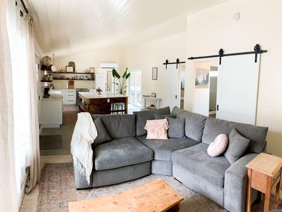 Living & Kitchen