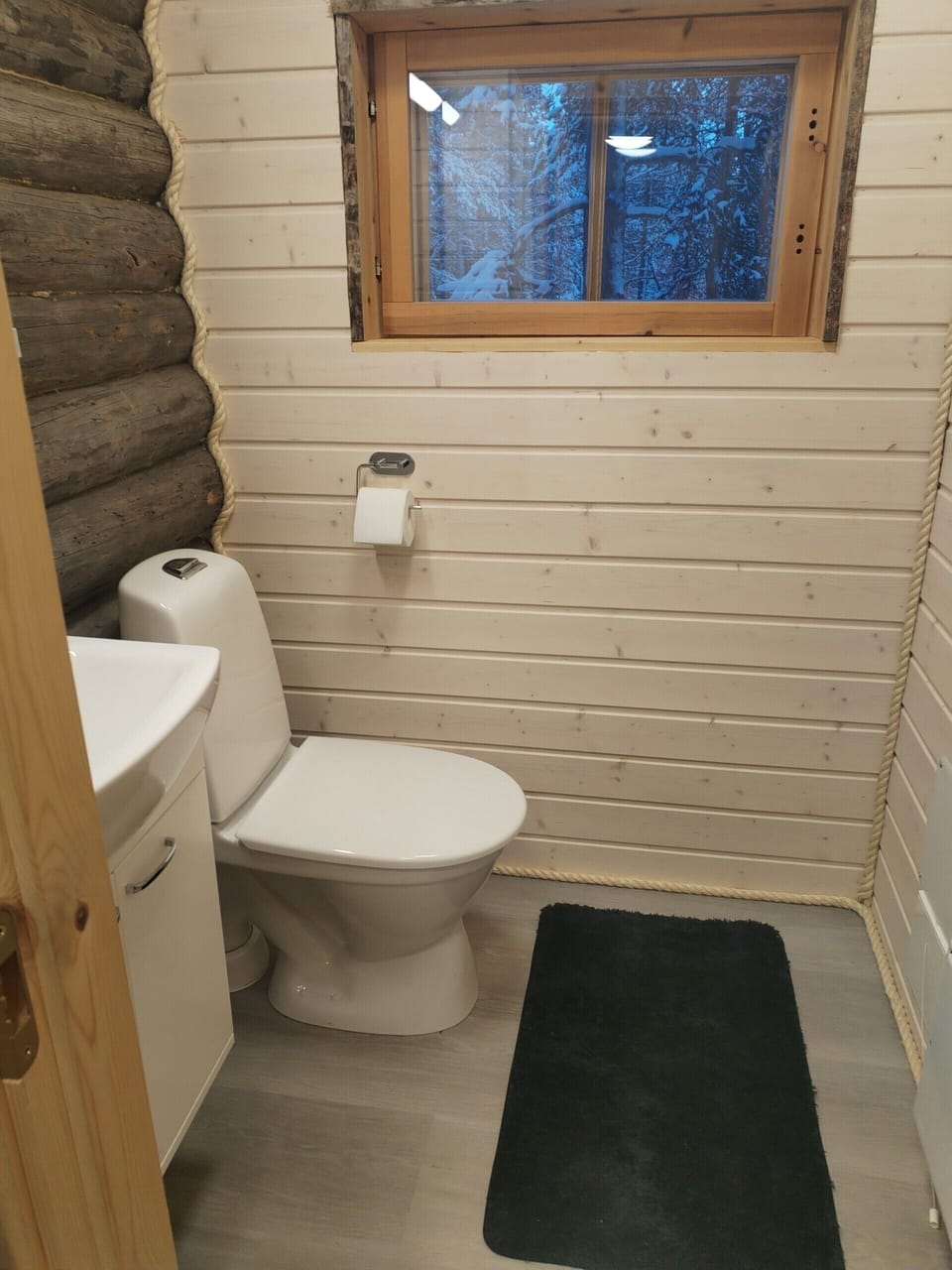 Kuukkeli Log Houses Aurora- Secret Cabin House in Lapland