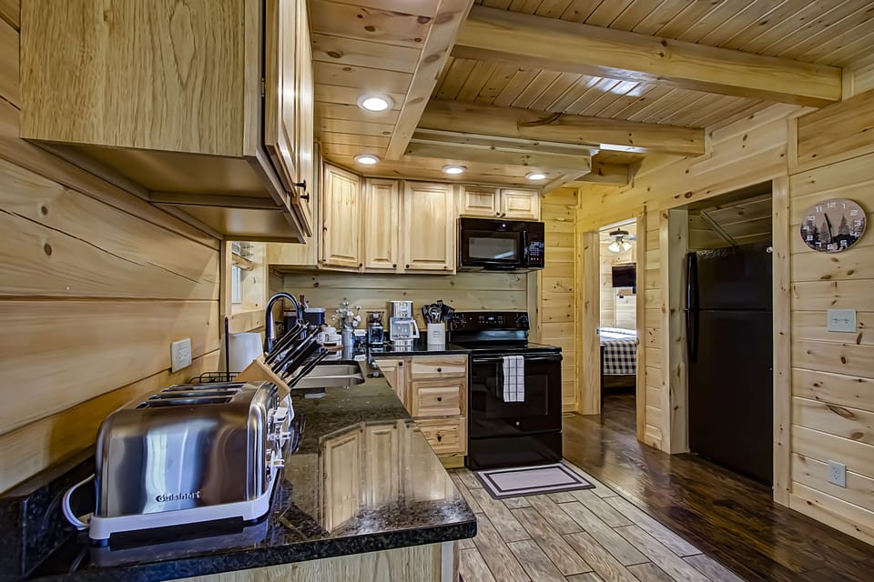 Spacious kitchen to cook together!