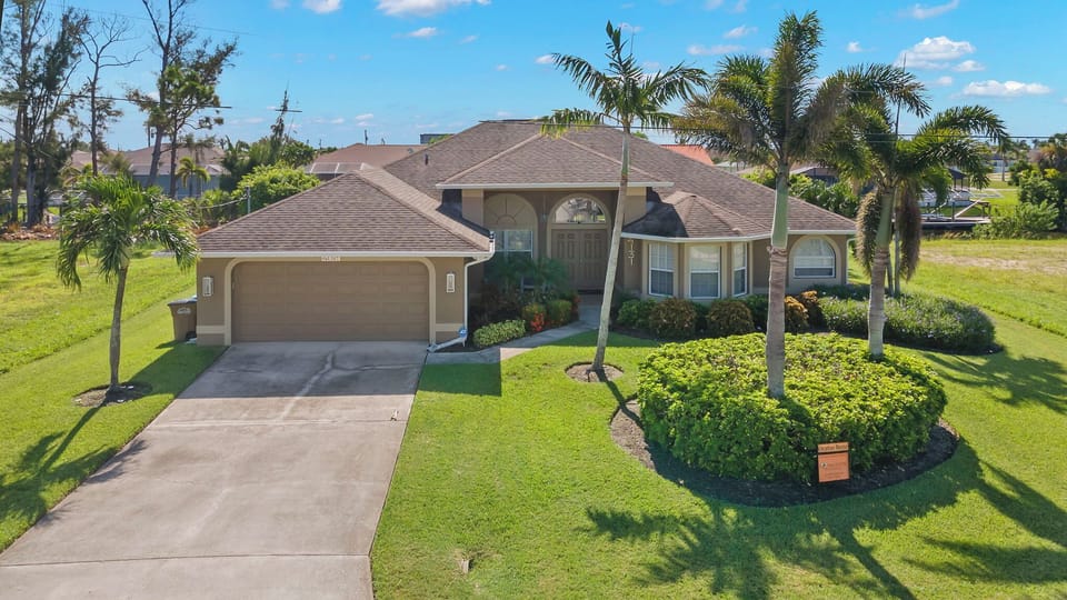 Villa Evelyn's Palms is calling your name!