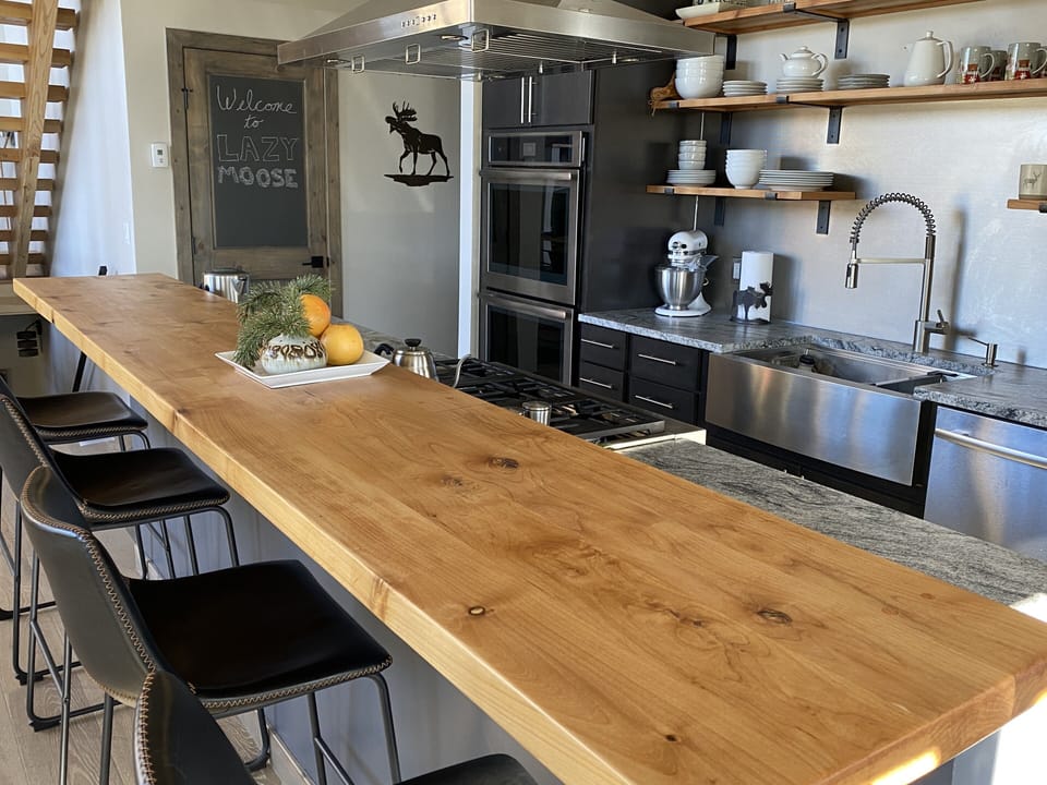 Bar top in kitchen