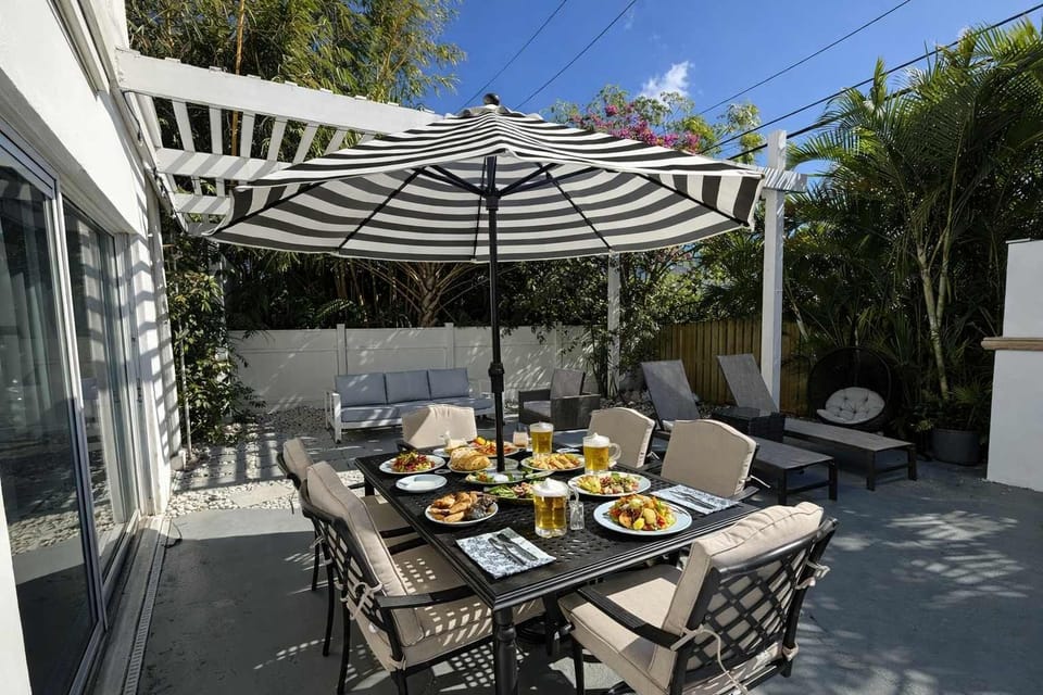 Outdoor dining