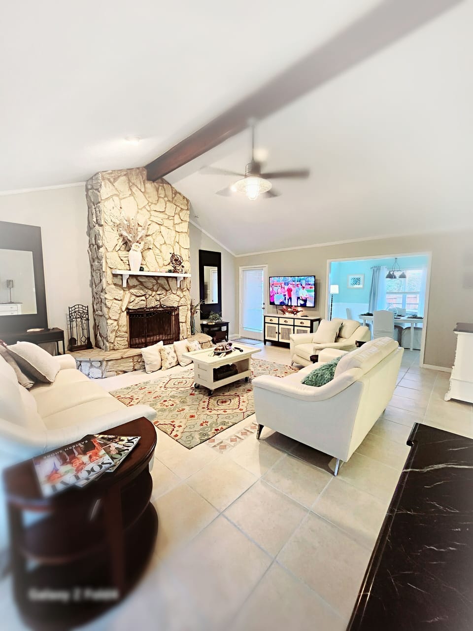 Extra Large Livingroom