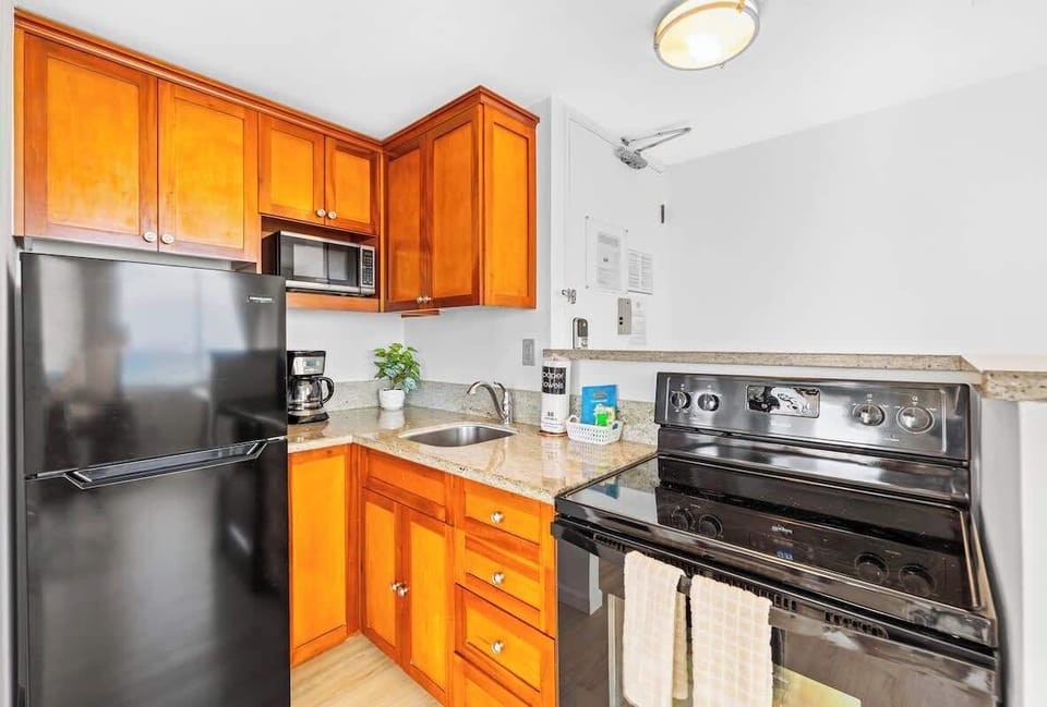 Prepare delicious meals in your fully equipped kitchen!