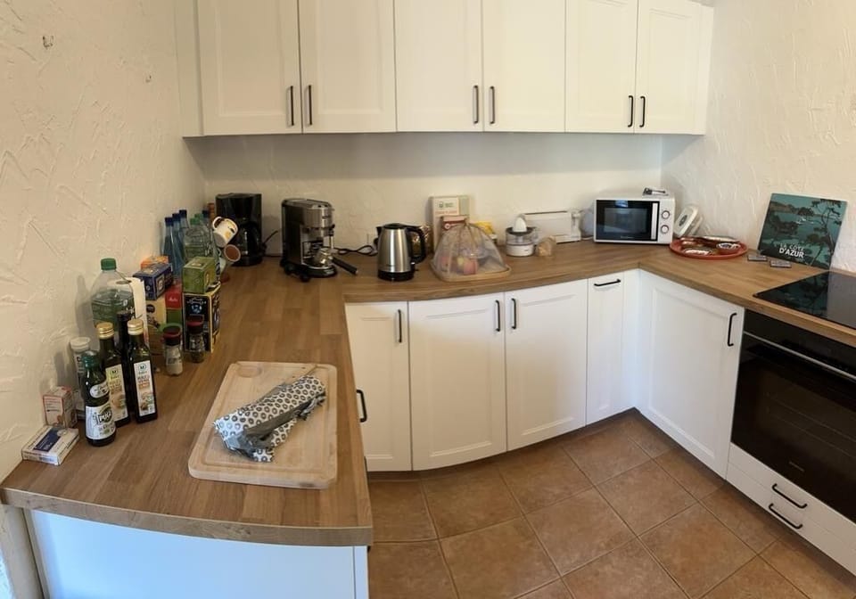 Cuisine neuve équipée