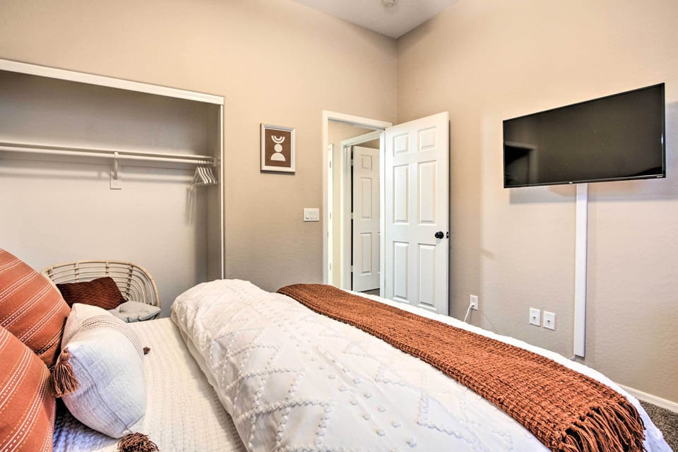 Bedroom 3 (Orange Room) | Pack 'n Play Available