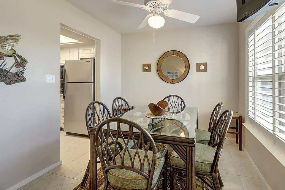 Dining Area. 