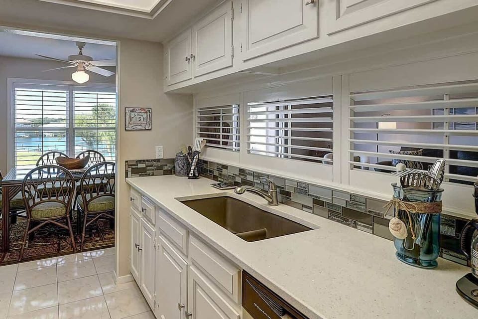 Kitchen. 